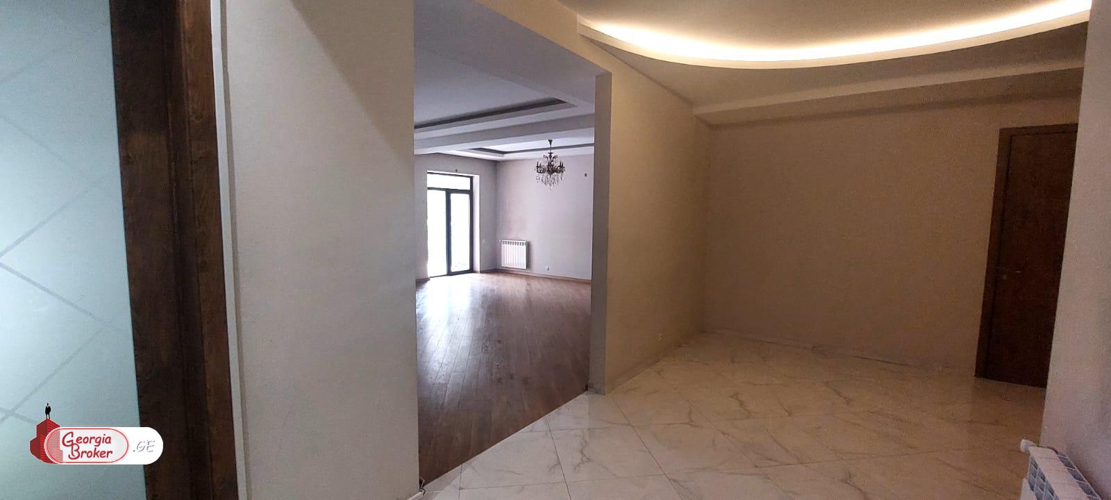 იყიდება ახალი გარემონტებული 4 ოთახიანი ბინა აბაშიძეზე